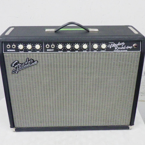 Vist Large View of Product Image Which is Used Fender Custom Vibrolux Reverb Amp 2 x 12 Tube Combo Amplifier 2 x 12