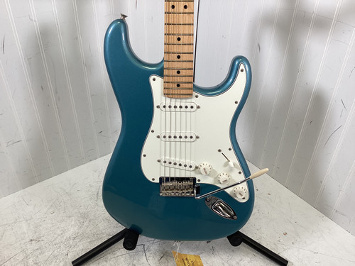 Vist Large View of Product Image Which is Used Fender PLAYER SERIES STRAT S Type Electric Guitar Blue 6-String