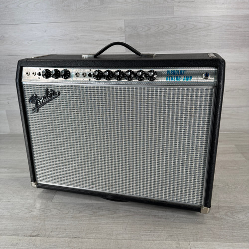 Vist Large View of Product Image Which is Used Fender '68 Custom Vibrolux Reverb - 35-watt 2 x 10-inch Tube Guitar Combo Amplifier