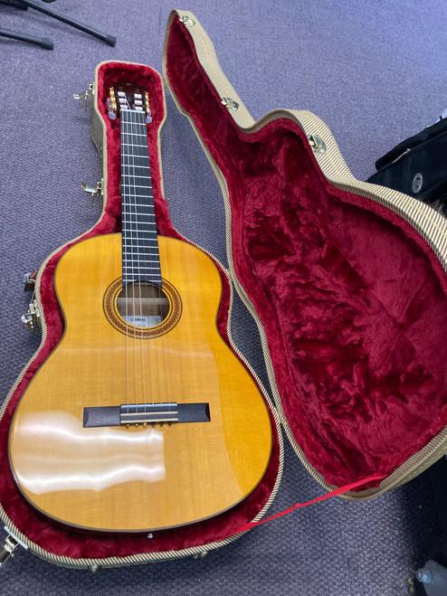 Vist Large View of Product Image Which is Used Yamaha CG162S Solid Top Acoustic Guitar Wood