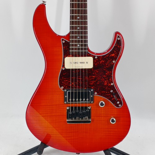 Vist Large View of Product Image Which is Used Yamaha 611 S Type Electric Guitar Cherry Sunburst 6-String