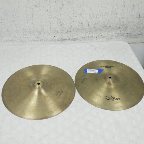 Vist Large View of Product Image Which is Used Zildjian 14 INCH A LIGHT HI HATS Hi Hat Cymbals 14"