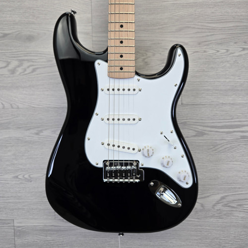 Vist Large View of Product Image Which is Used Squier Affinity Strat Black 2024 Electric Guitar 6-String
