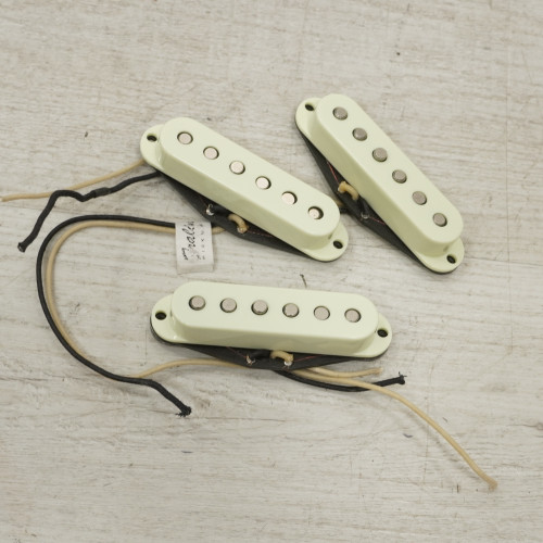 Vist Large View of Product Image Which is Used Lindy Fralin Blues Special Guitar Pickup