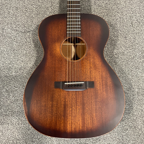 Vist Large View of Product Image Which is Used MARTIN 000-15M STREETMASTER Acoustic Guitar