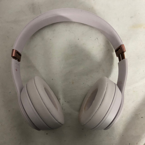 Vist Large View of Product Image Which is Used Beats By Dr Dre SOLO 4 Pro Sound Product