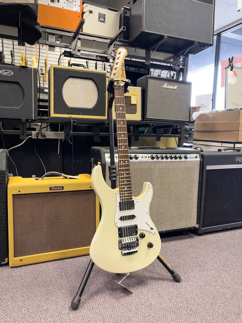 Vist Large View of Product Image Which is Yamaha Electric Guitars 6-String