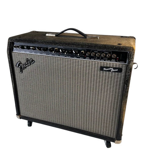 Vist Large View of Product Image Which is Used Fender Princeton Chorus PR82 Stereo Guitar Combo Amp – 2x10, Solid State, Built-In Chorus & Reverb