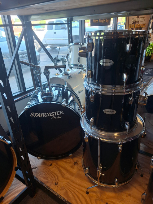 Vist Large View of Product Image Which is Used FENDER STARCASTER 4 PIECE Drum Shell Kit Black 22" Kick Drum