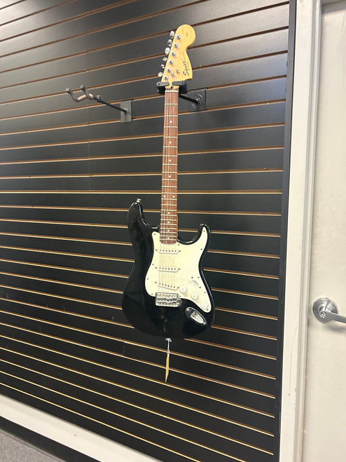 Vist Large View of Product Image Which is Used Squier AFFINITY SQUIER STRAT Electric Guitar Black 6-String