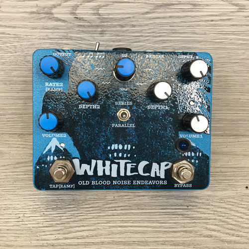 Vist Large View of Product Image Which is Used Old Blood Noise WHITECAP ASYNCHRONOUS TREMOLO Tremolo Pedal
