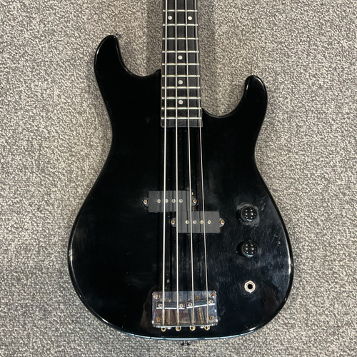 Vist Large View of Product Image Which is Used SYNSONICS SHORT SCALE Bass Guitar