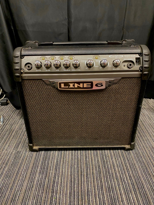 Vist Large View of Product Image Which is Used Line 6 SPIDER III 15W COMBO 1 x 8 Solid State Amplifier 1 x 8