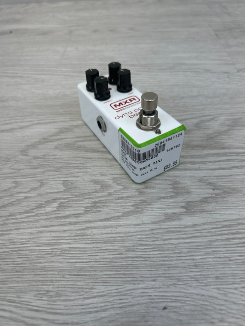 Vist Large View of Product Image Which is Used MXR DYNA COMP BASS MINI Compressor Pedal