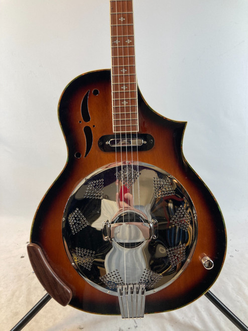 Vist Large View of Product Image Which is Used Gold Tone DOJO DELUXE Acoustic Sunburst