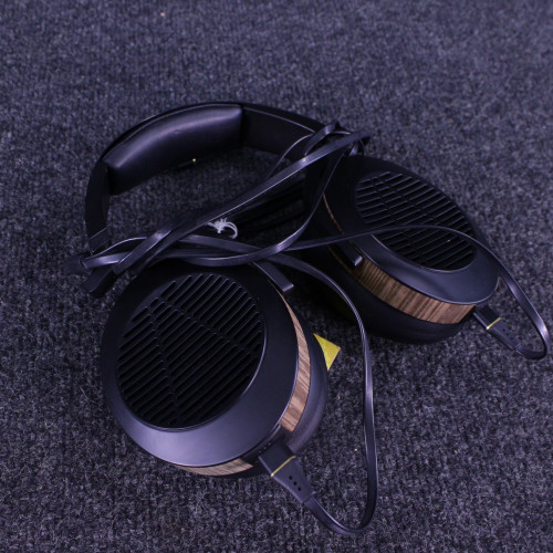 Vist Large View of Product Image Which is Used AUDEZE EL-8 HEADPHOPNES Pro Sound Product