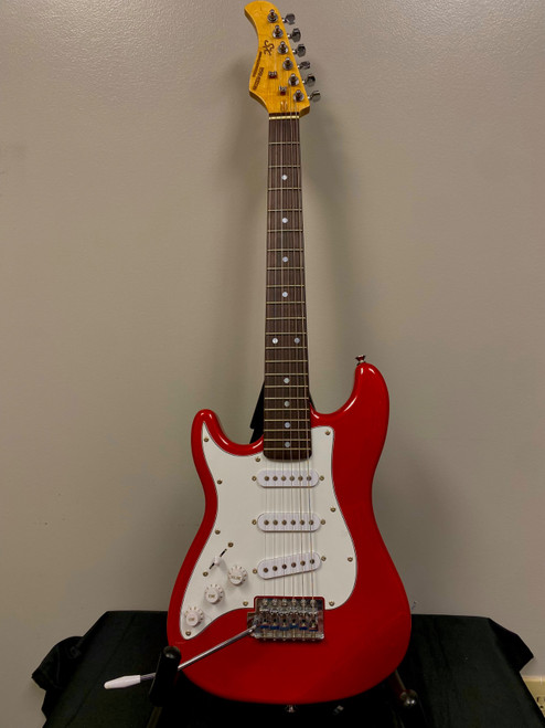 Vist Large View of Product Image Which is Used SX Left-Handed VTG SERIES 3/4 SIZE STRAT S Type Electric Guitar Red 6-String