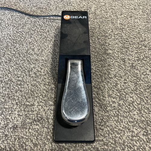 Vist Large View of Product Image Which is Used M AUDIO M-GEAR SUSTAIN PEDAL
