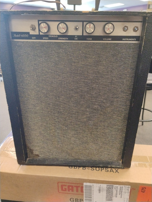 Vist Large View of Product Image Which is Used MONTGOMERY WARD MODEL 6000 Vintage Tube Guitar Combo
