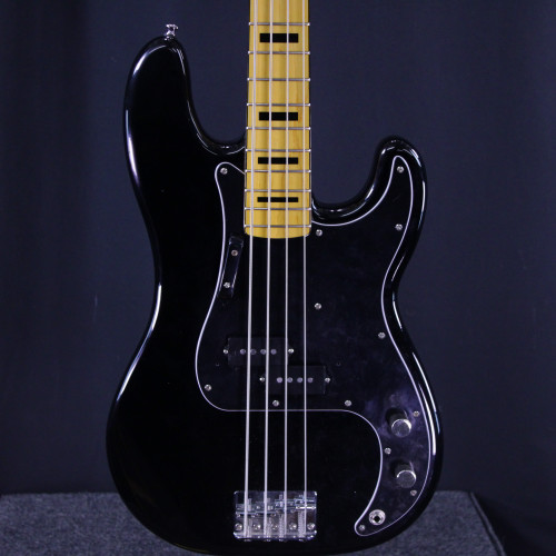 Vist Large View of Product Image Which is Used Squier CLASSIC VIBE 70S P BASS P Type Bass Guitar Black 4-String