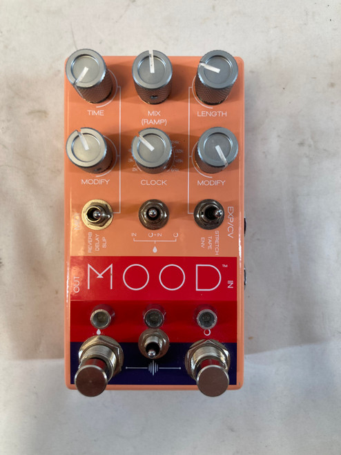 Vist Large View of Product Image Which is Used Chase Bliss Audio MOOD Guitar Effect