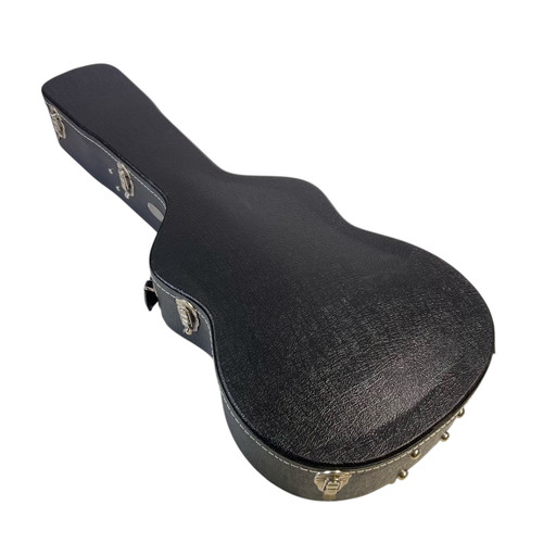 Vist Large View of Product Image Which is Used Martin 00 Hard Shell Guitar Case