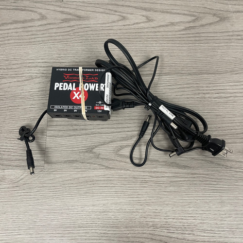 Vist Large View of Product Image Which is Used - Voodoo Lab PEDAL POWER X4 W/AC AND CABLES - Pedal Power Supply