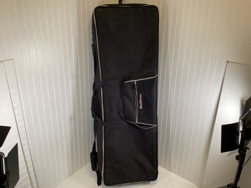 Vist Large View of Product Image Which is Used Road Runner 88-KEY BAG W/WHEELS Large Keyboard Case