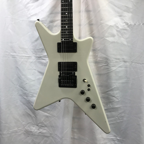 Vist Large View of Product Image Which is Used Carvin V220 Pointy Electric Guitar White 6-String
