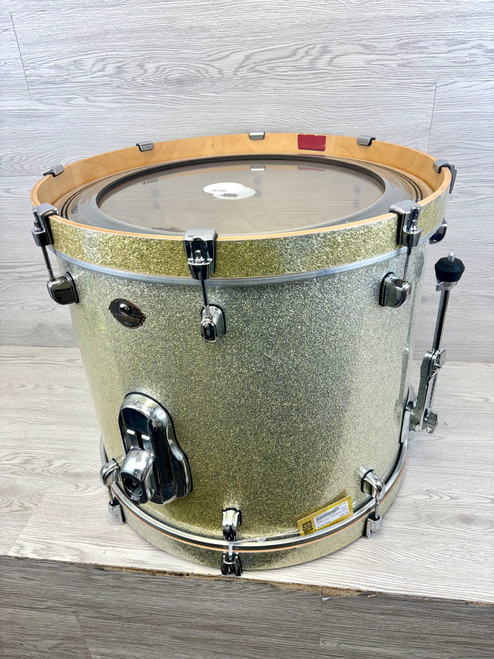 Vist Large View of Product Image Which is Used Tama Starclassic Performer Birch 22x18 Kick Drum