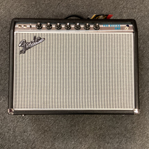 Vist Large View of Product Image Which is Used Fender PRO REVERB 68 CUSTOM 1 x 12 Tube Combo Amplifier 1 x 12