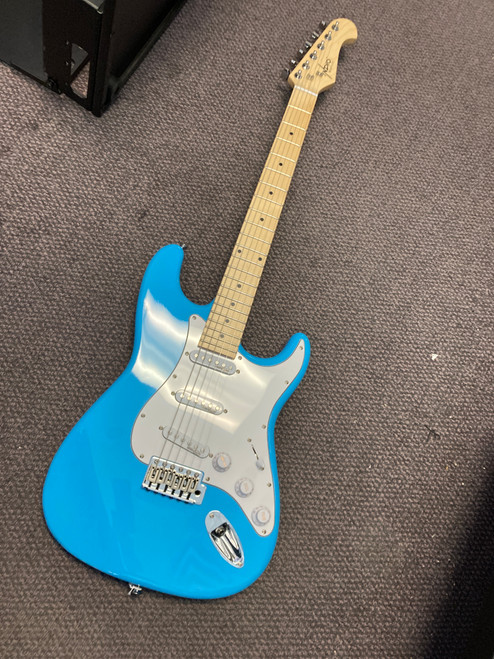 Vist Large View of Product Image Which is Used INDIO CAL DLX PLUS SSS S Type Electric Guitar Blue 6-String