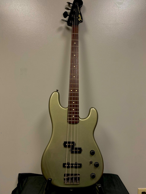 Vist Large View of Product Image Which is Used Fender JAZZ BASS SPECIAL MIJ 1986 J Type Bass Guitar Green 4-String