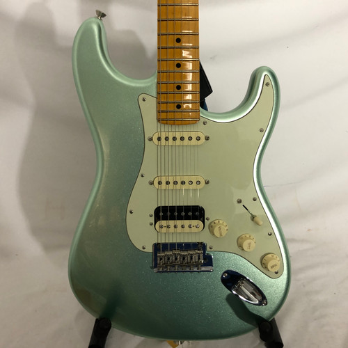 Vist Large View of Product Image Which is Used Fender AMERIOCAN PROFESSIONAL II STRATOCASTER S Type Electric Guitar Green 6-String