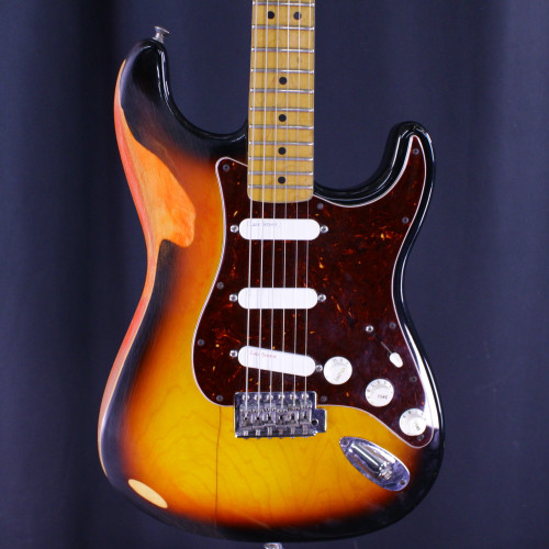 Vist Large View of Product Image Which is Used Fender STRATOCASTER 2001 W/LACE SENSORS S Type Electric Guitar Sunburst 6-String