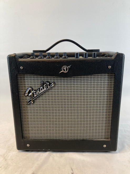 Vist Large View of Product Image Which is Used Fender Mustang 1 Guitar Amp