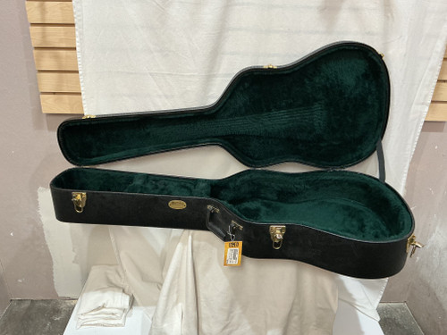 Vist Large View of Product Image Which is Used Martin MARTIN ACOUSTIC HARD SHELL Guitar Case
