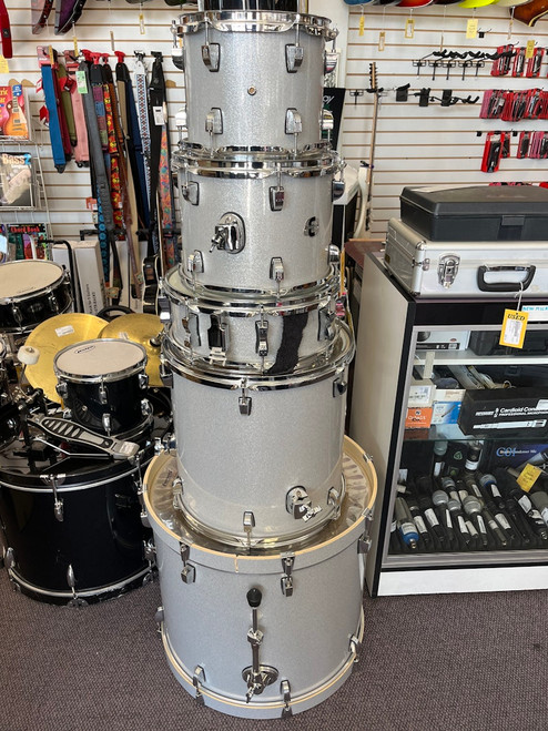 Vist Large View of Product Image Which is Ludwig Drum Kits Shells