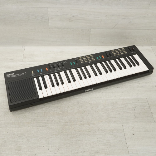 Vist Large View of Product Image Which is Used Yamaha PSR-11 Vintage 49-key Keyboard