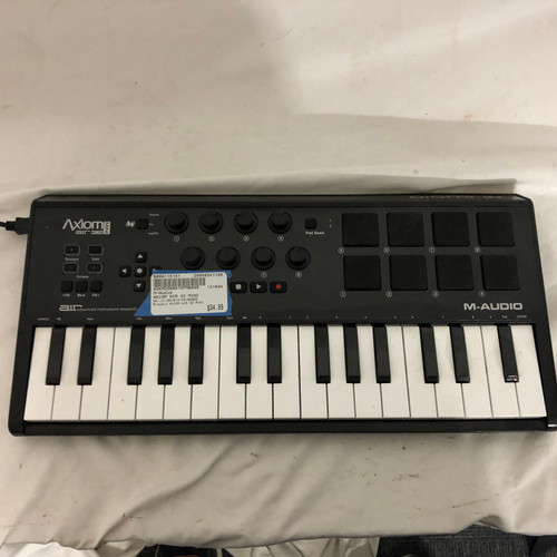 Vist Large View of Product Image Which is Used M-Audio AXIOM AIR 32 MINI Compact Controller Compact