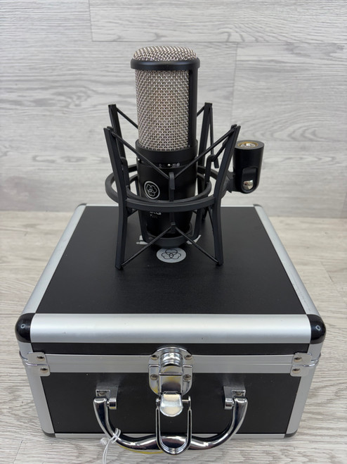 Used Akg P220 CONDENSER MIC W/MOUNT Condenser Microphone Used Akg P220 CONDENSER MIC W/MOUNT Condenser Microphone