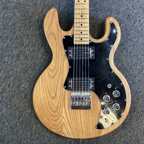 Vist Large View of Product Image Which is Used Peavey T-60 Vintage Double Cutaway Electric Guitar Natural 6-String
