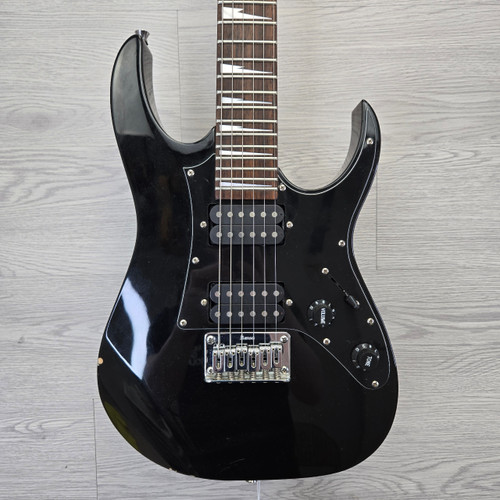 Vist Large View of Product Image Which is Used Ibanez GIO MIKRO --WEAR Super S Electric Guitar Black 6-String