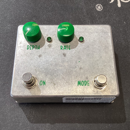 Vist Large View of Product Image Which is Used GREEN KNOB UNIVIBE CHORUS VIBRATO Chorus Pedal
