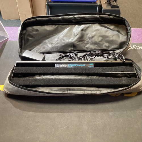 Vist Large View of Product Image Which is Used NO BRAND (Brandless Product) CASE - PEDALBOARD Guitar Case