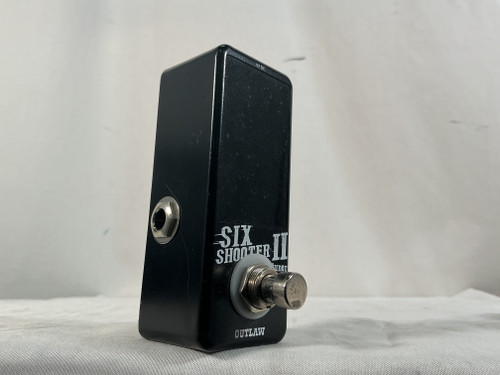 Vist Large View of Product Image Which is Used Outlaw Guitar Effects SIX SHOOTER II Tuner Pedal
