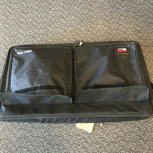 Vist Large View of Product Image Which is Used Gator GPT PEDAL BOARD W BAG AND POWER SUPPLY Pedal Board