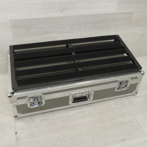 Vist Large View of Product Image Which is Used Pedaltrain Novo 32 Pedal Board