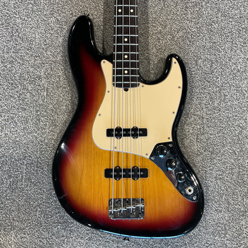 Vist Large View of Product Image Which is Used FENDER AMERICAN SERIES JAZZ Bass Guitar