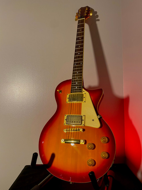 Vist Large View of Product Image Which is Used First Act M2G-200 B ELECTRIC GUITAR Electric Guitar Cherry Sunburst 6-String